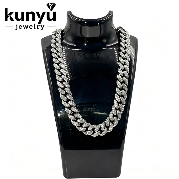สร้อยคอลิงค์คิวบา Bling