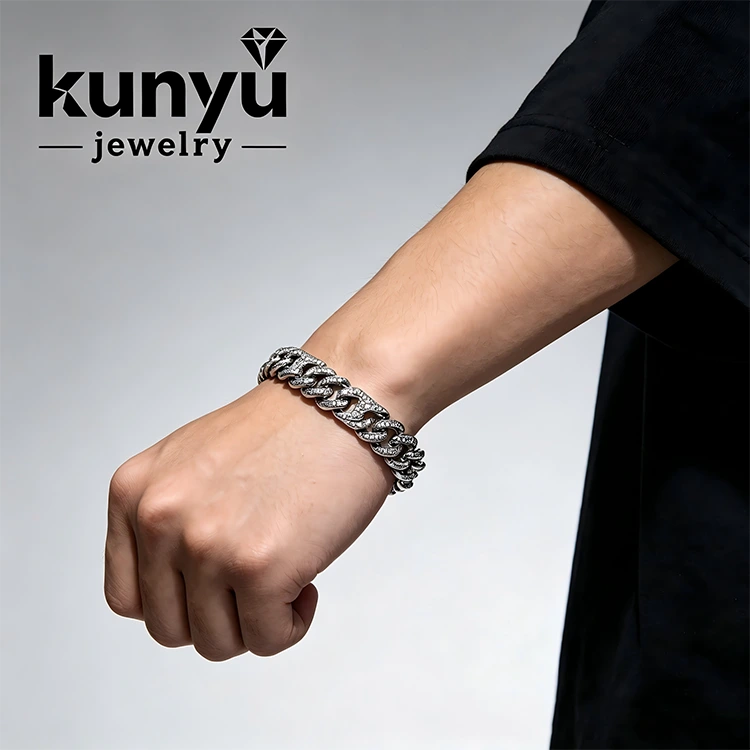 Iced Out โซ่คิวบา